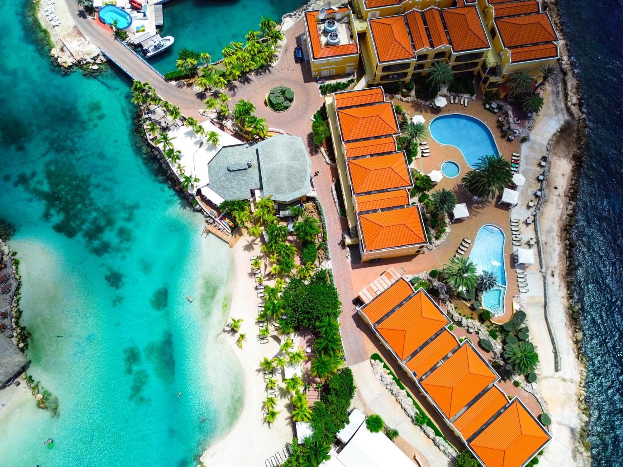 The Royal Sea Aquarium Resort Віллемстад Екстер'єр фото
